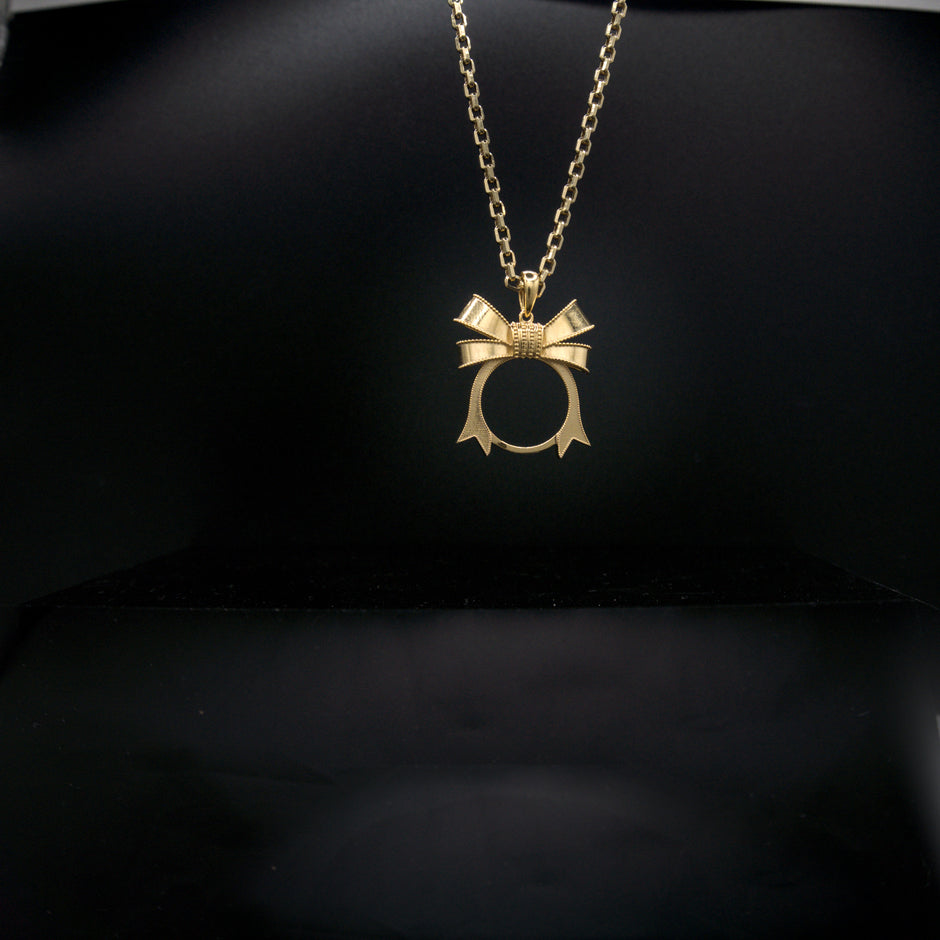 Round Ribbon Photo Pendant