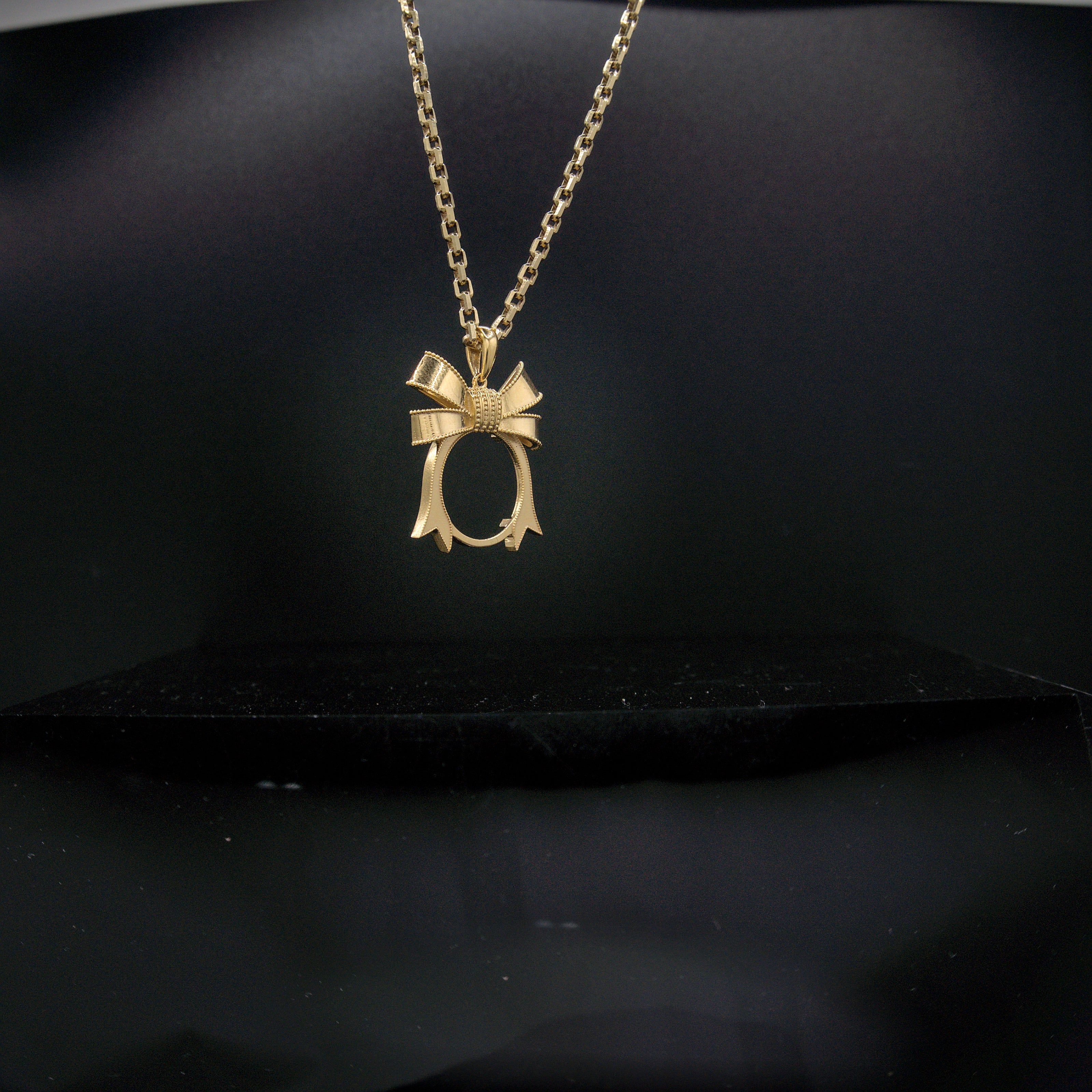 Round Ribbon Photo Pendant with Customized Photo