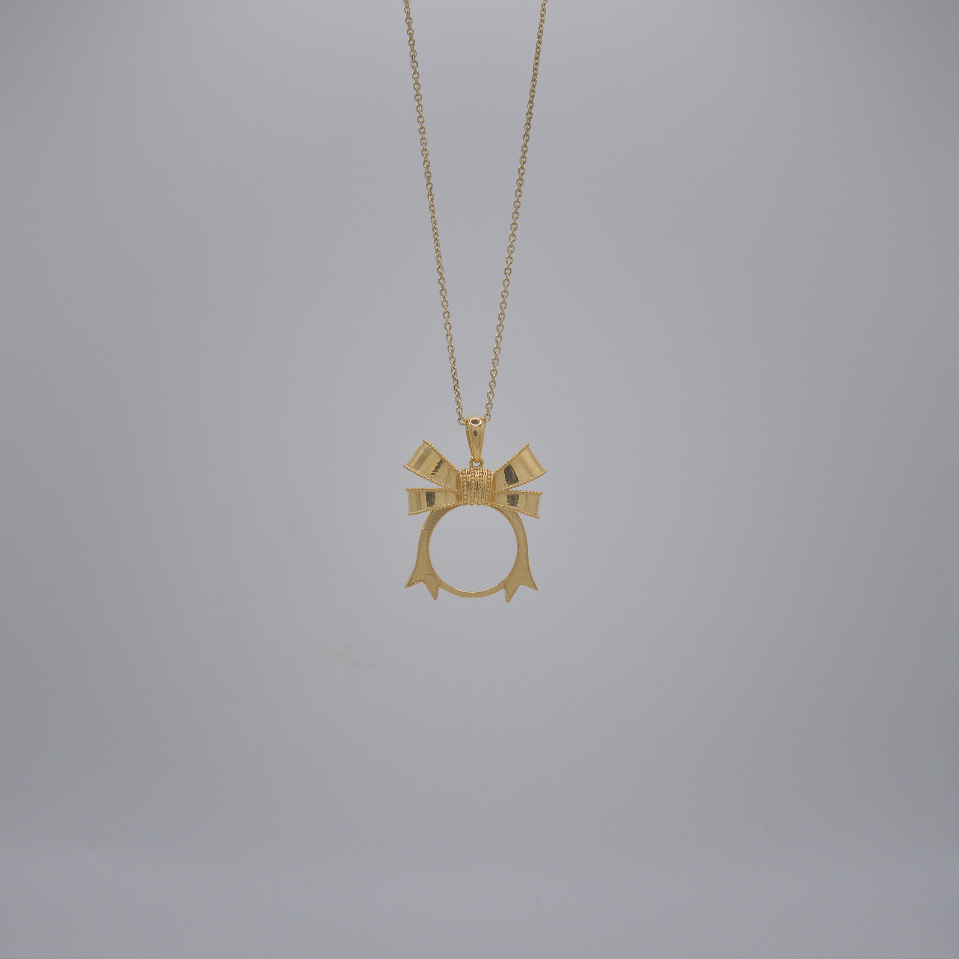 Round Ribbon Photo Pendant