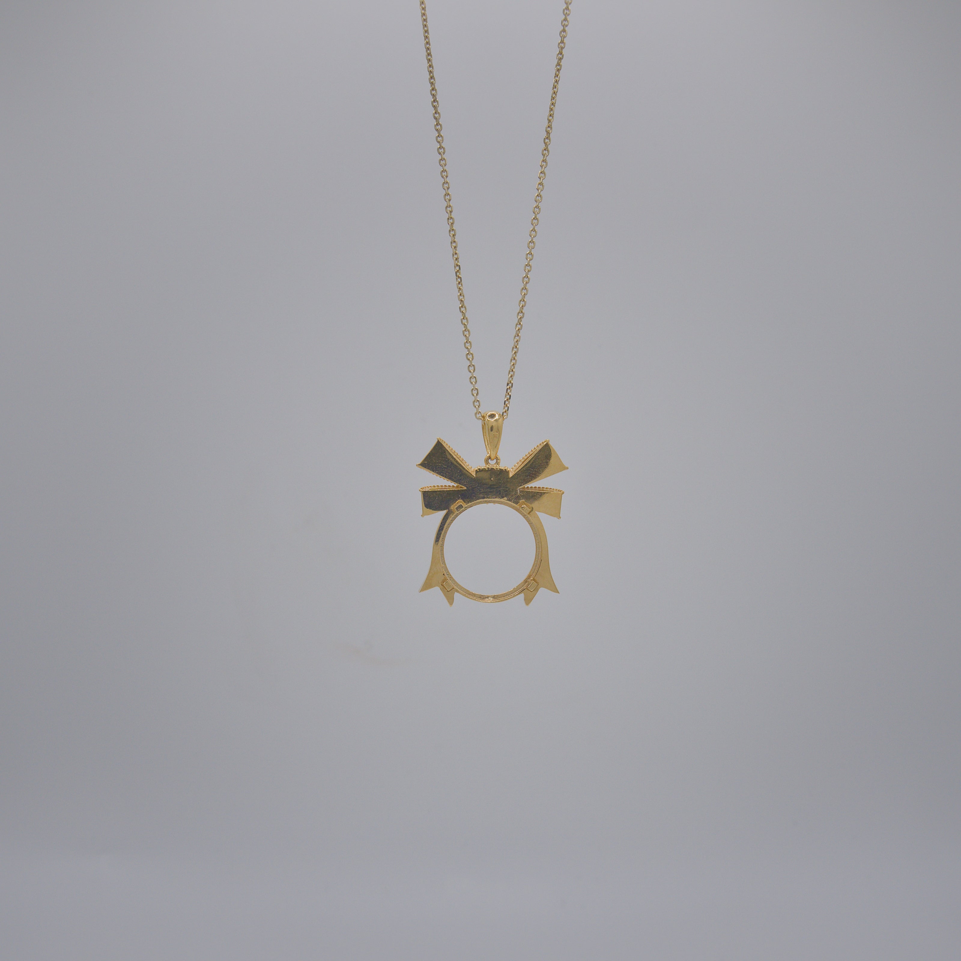 Round Ribbon Photo Pendant