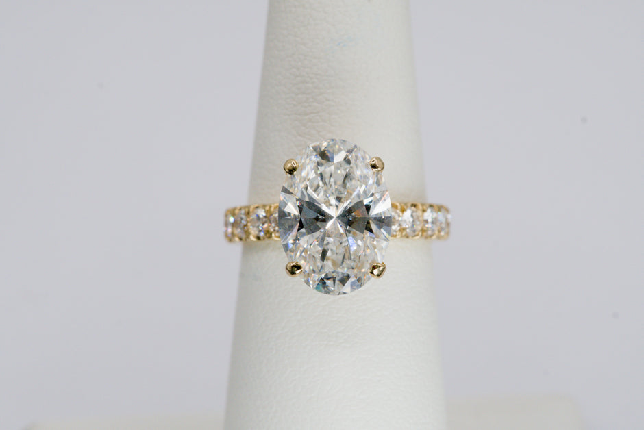 5.1ct Oval Brilliant IGI Certified Lab Diamond Solitaire Ring in 14K Yellow Gold
