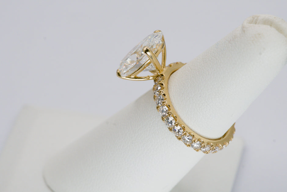 5.1ct Oval Brilliant IGI Certified Lab Diamond Solitaire Ring in 14K Yellow Gold