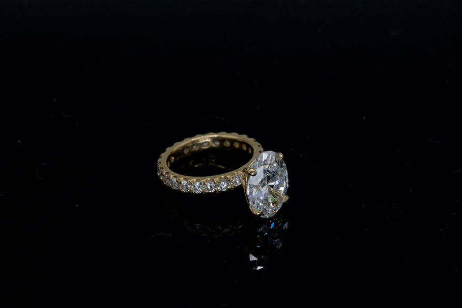 5.1ct Oval Brilliant IGI Certified Lab Diamond Solitaire Ring in 14K Yellow Gold
