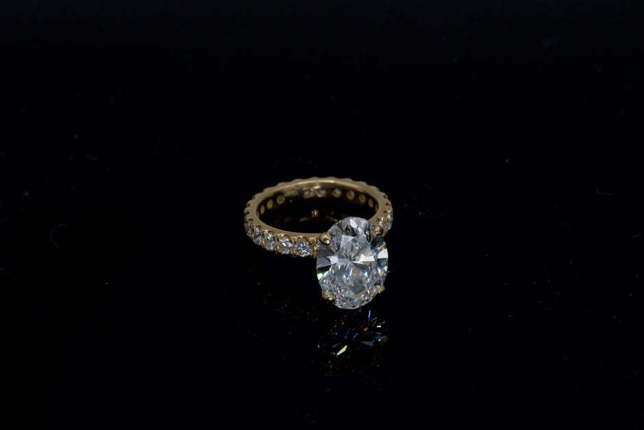 5.1ct Oval Brilliant IGI Certified Lab Diamond Solitaire Ring in 14K Yellow Gold